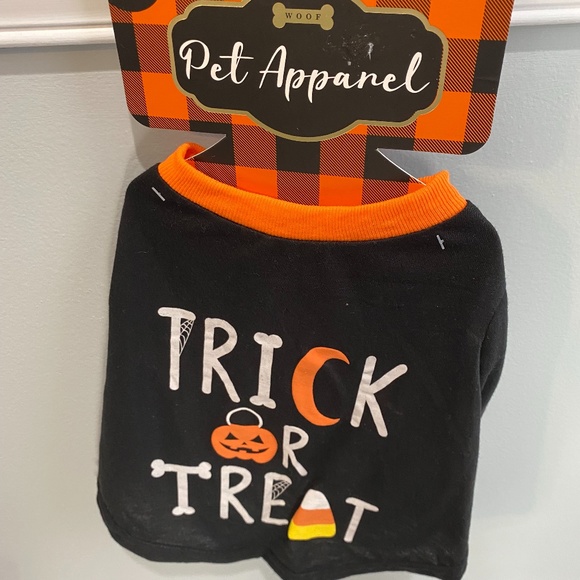 Woof Brand Trick or Treat Halloween Dog T-Shirt Small NWT - Picture 1 of 3
